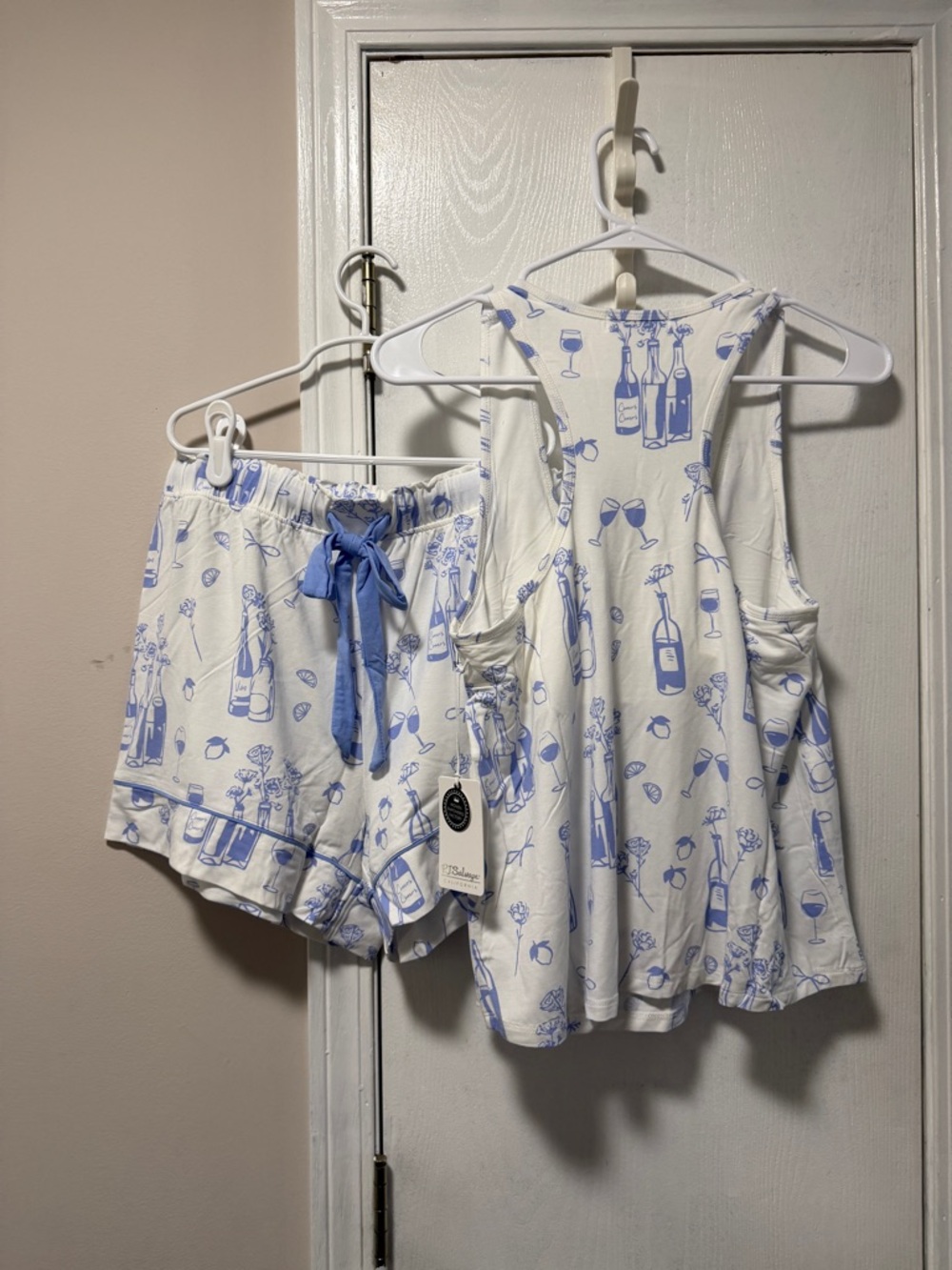 PJ Salvage White and Light Blue Wine Bottle Print PJ Set. Shorts/tank NWT S - Picture 7 of 8